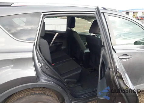 2017 Toyota Rav4 Le z USA, uszkodzony, nr VIN JTMBFREV5HJ712431